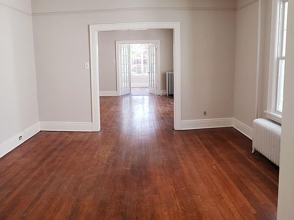 4th image of 52 Harris Ave #2