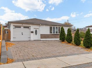 8 Bloomington Cres, Toronto, ON M3N1R1