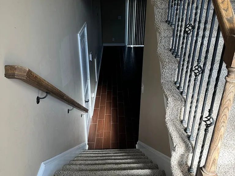 1701 Winterhaven Ct — Photo 3
