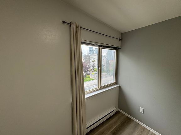 3rd image of 316 Bellevue Ave E #101