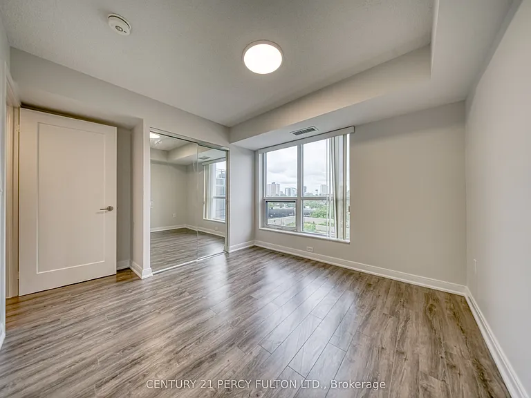 275 Village Green Sq #420 — Photo 21