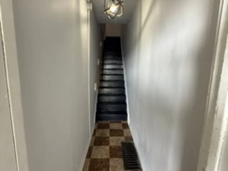 523 E End Ave — Photo 14