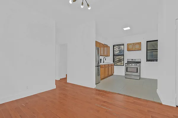 Rented by Compass | media 10