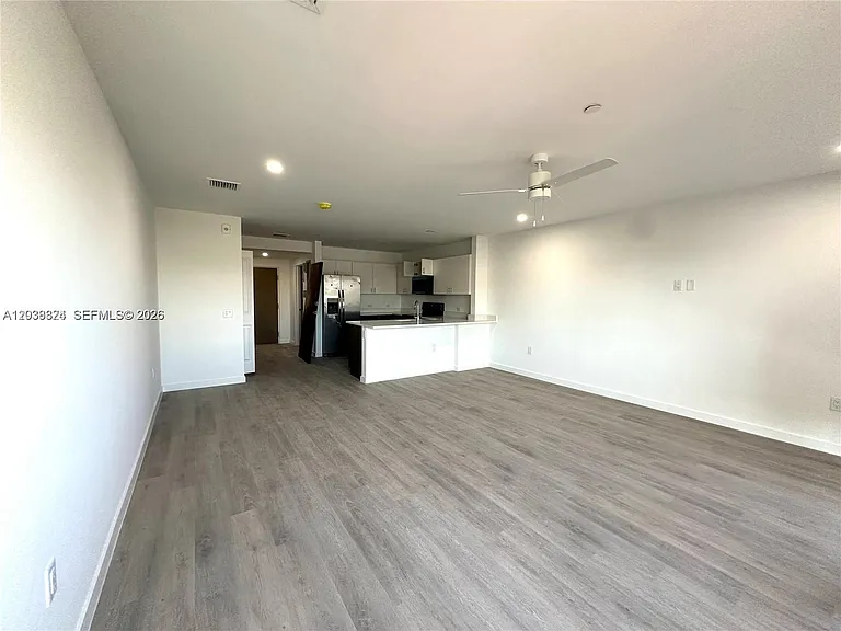 20 NE 19th Ave #213 — Photo 1
