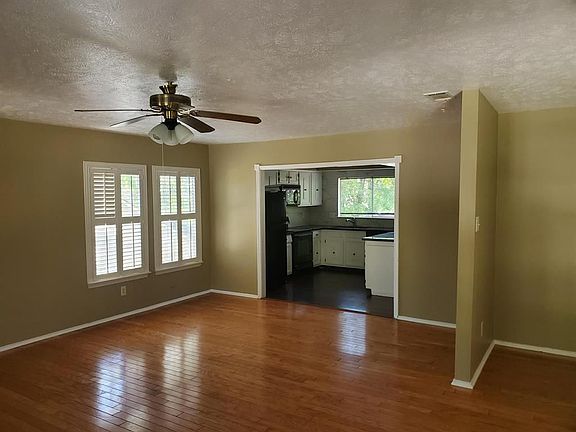 4th image of 3222 River Valley Dr