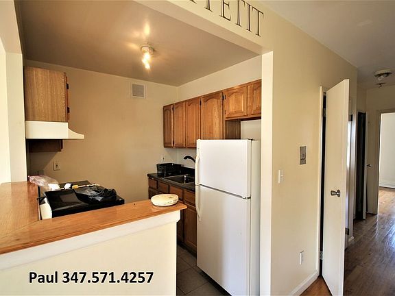 2nd image of 117 Quincy St #3