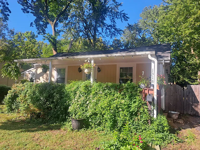 1318 S Pope Ave — Photo 1
