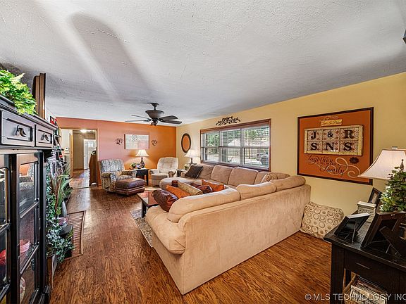 5th image of 1212 NE 4th St