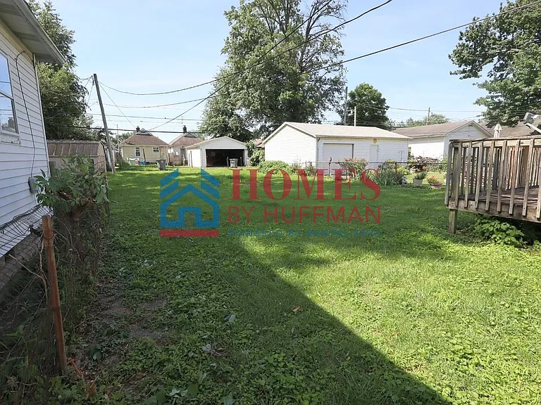 1413 E Illinois St — Photo 15