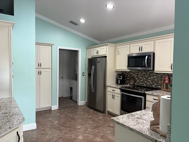 10210 Buncombe Way — Photo 9