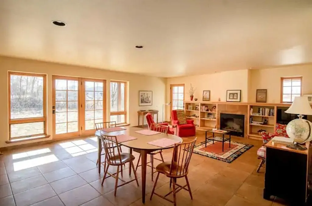 Spacious 2-Bedroom Home with Modern Amenities in Mancos — Photo 3
