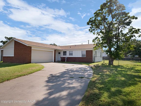 2nd image of 3100 Oak Dr