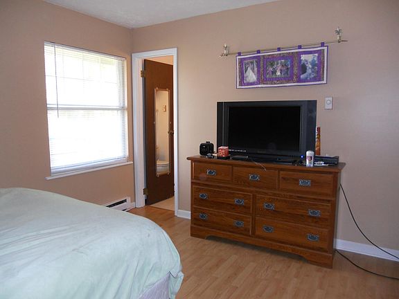 3rd image of 1618 Mason Dixon Dr S