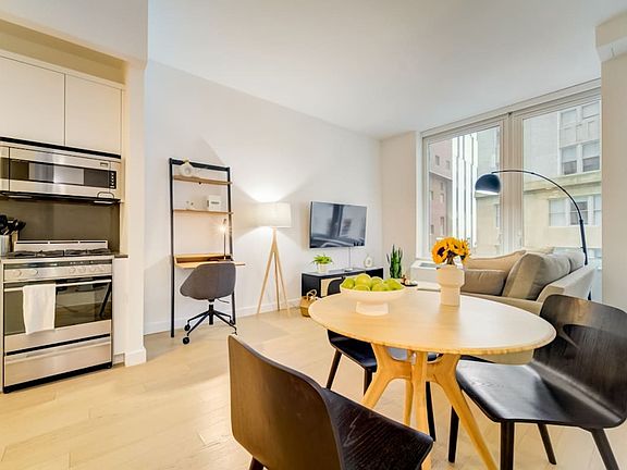 4th image of 180 Water St APT 806