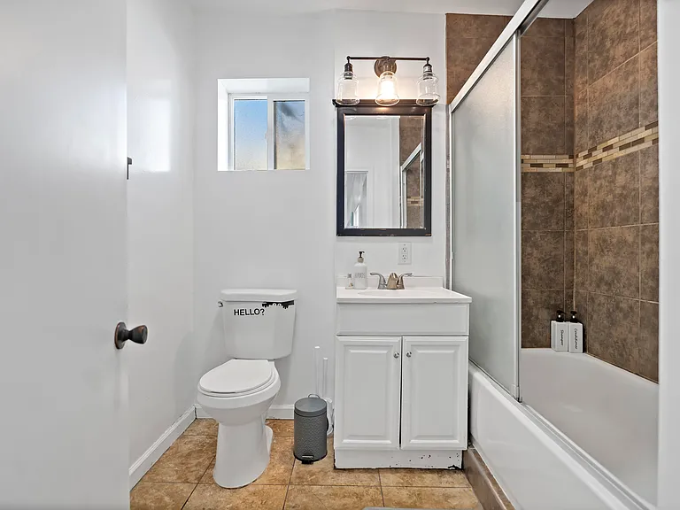1832 S White Ave #B — Photo 6