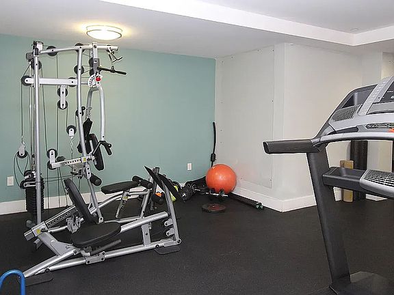 5th image of 63-34 Fresh Pond Rd #4C