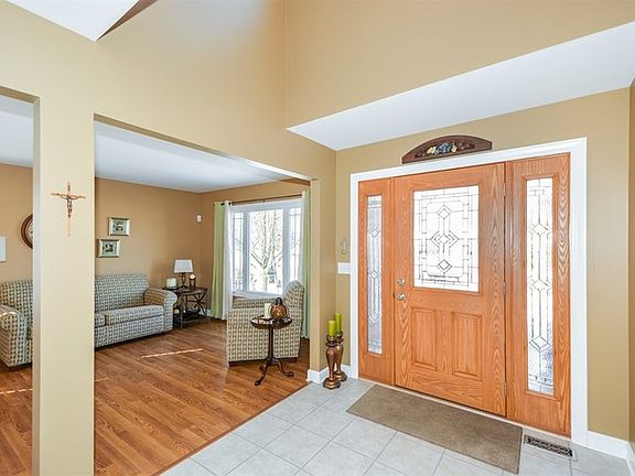 2nd image of 16837 Mohican Dr