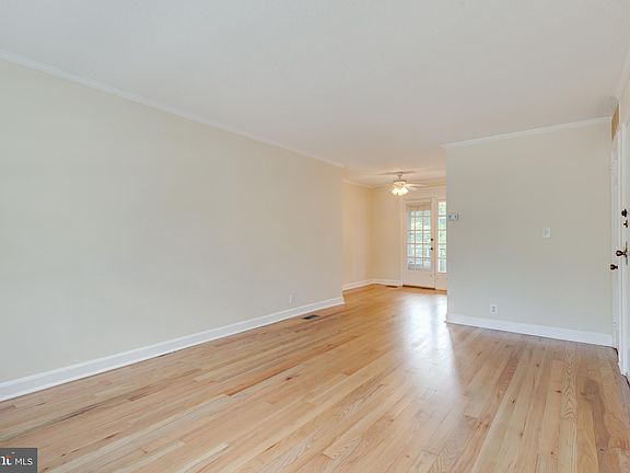 4th image of 2852 S Buchanan St APT A1