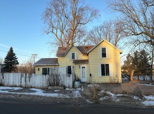 886 West Ave, Zumbrota, MN 55992