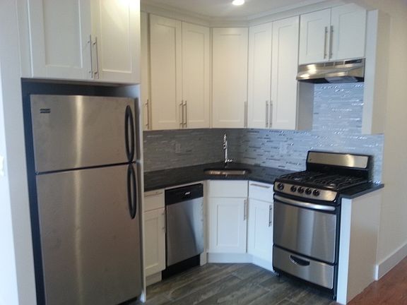 2nd image of 4 S Pinehurst Ave APT 4F