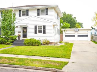 512 N Highland Ave, Pierre, SD 57501