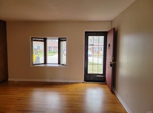 2864 Laurel View Ln, Maryland Heights, MO 63043
