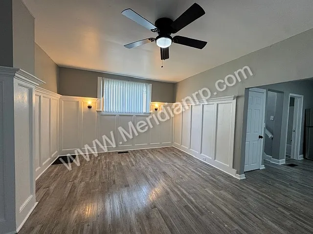 1104 Stophlet St — Photo 4