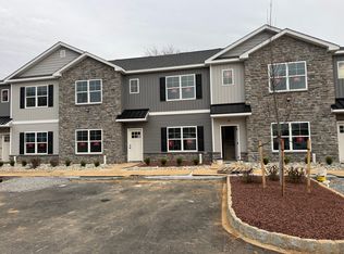 1411 Greenview Dr #22, Bethlehem, PA 18018