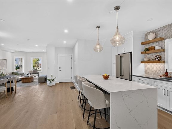 3rd image of 131 Hudson St #1