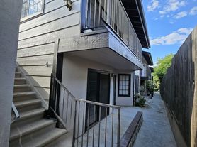 2323 Florencita Ave, Montrose, CA