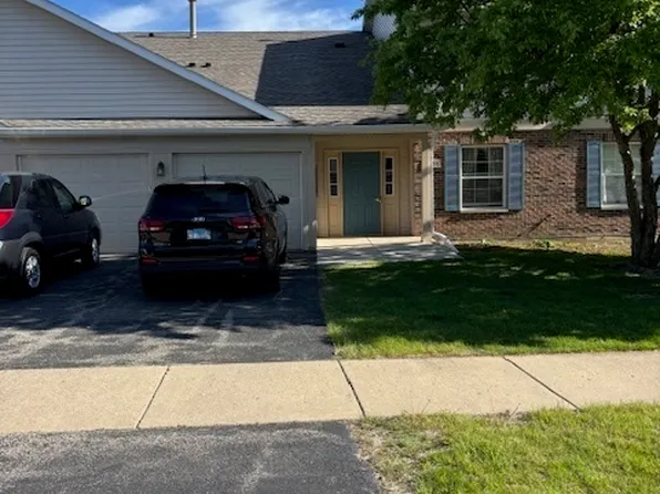 1286 N Red Oak Cir Unit 4, Round Lake Beach, IL 60073