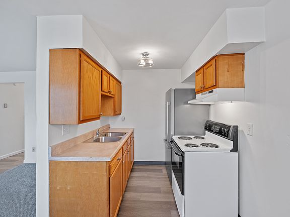 4th image of 206 N East St APT 14