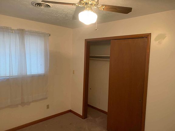 3rd image of 119 N Vance Dr