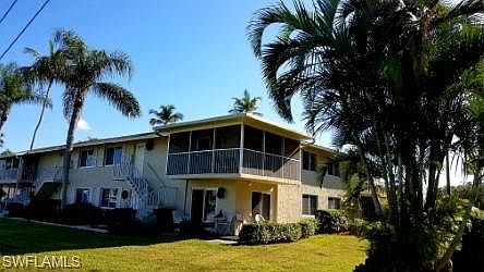 3rd image of 272 Palm Dr APT 6