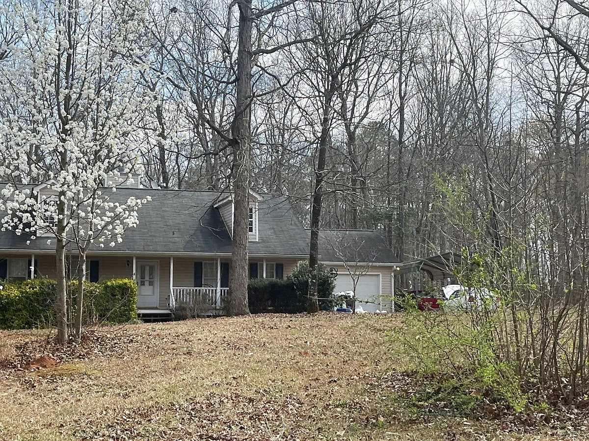 174 Morningside Dr photo 1