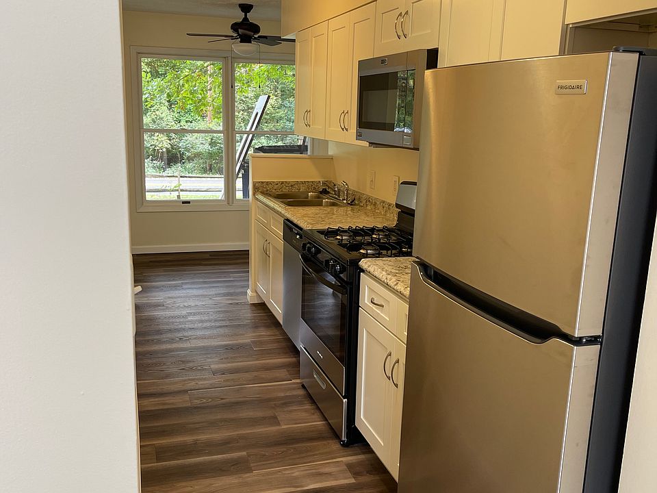 1st image of 4416 Lovers Ln #4416