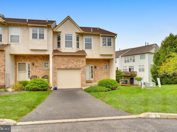 26 Cherry Ct, Lafayette Hill, PA 19444