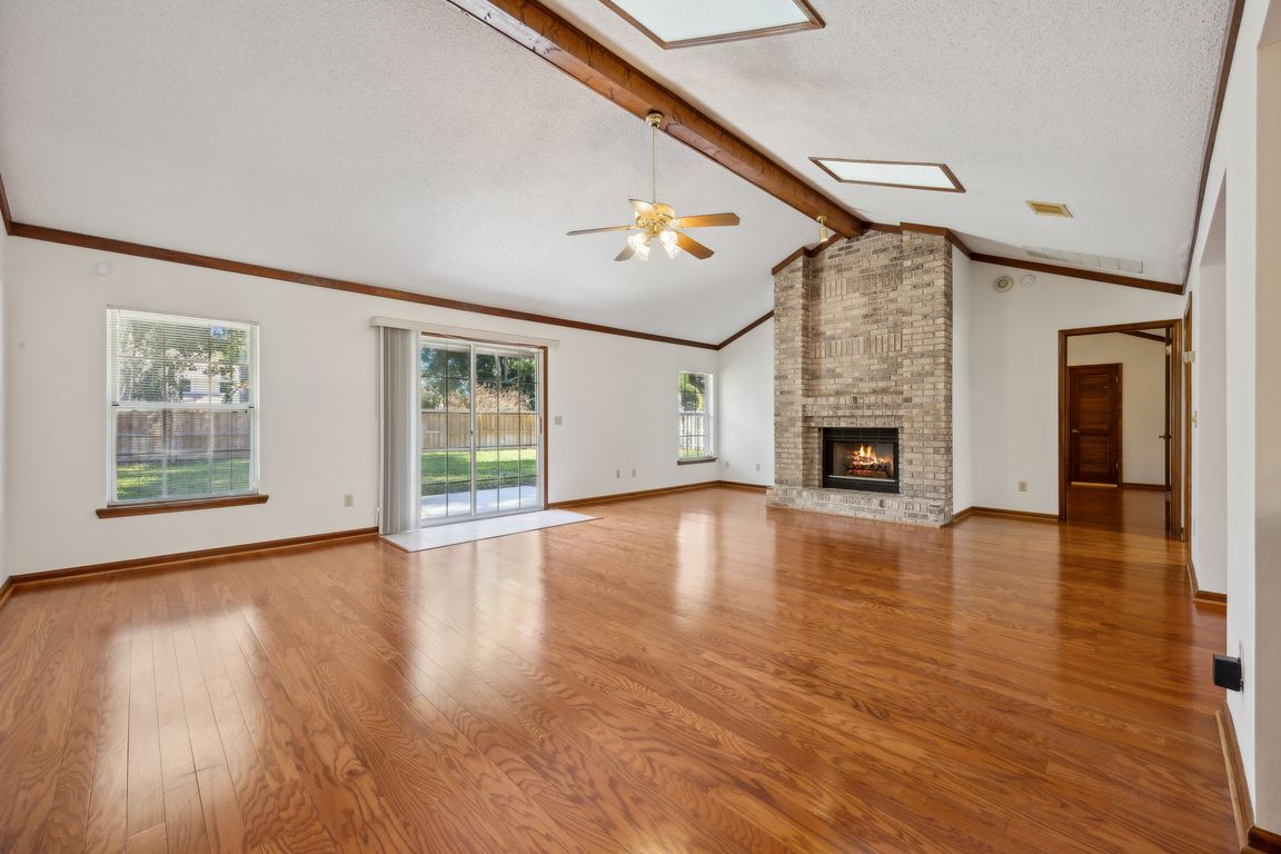 next background image