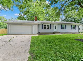 2 Melody Dr, Rochester, IL 62563