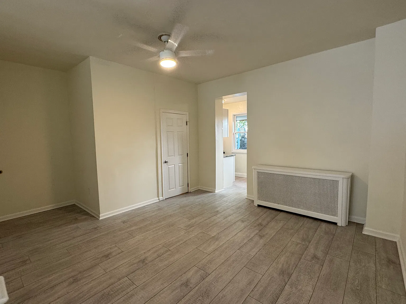 4 bed, 2160 sqft, $3,100 — Photo 4