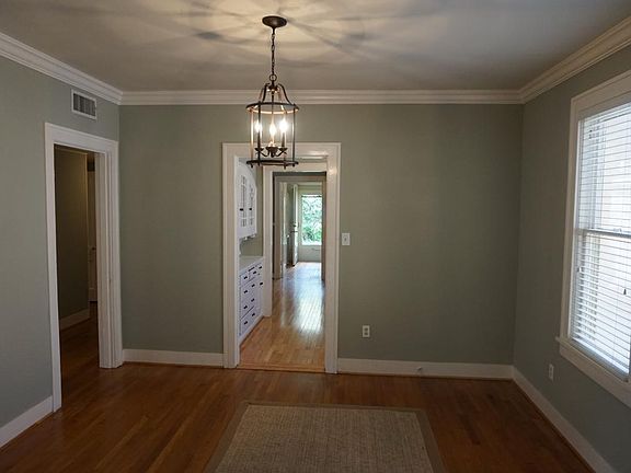 5th image of 2556 Rogers Ave