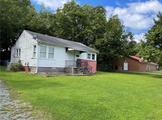 609 Phillips St, Burlington, NC 27217