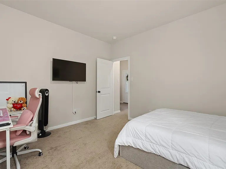 14213 Freeboard Dr — Photo 20