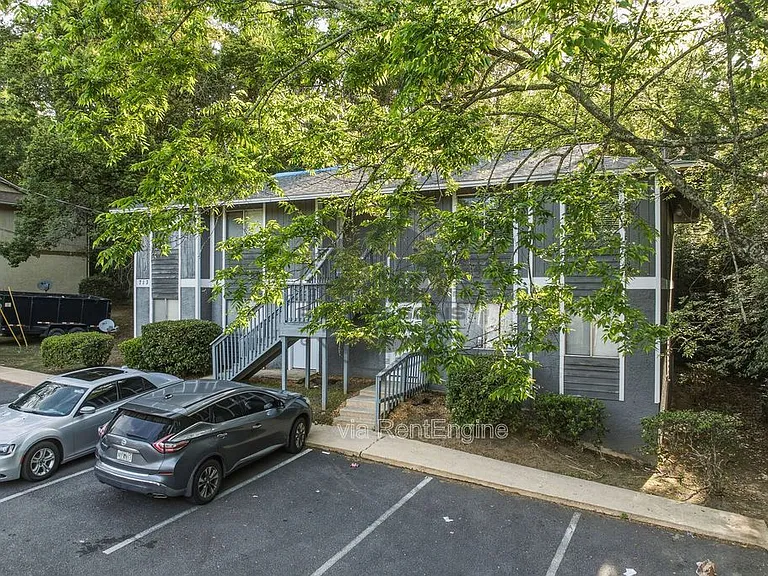 713 Pointe Ct — Photo 1