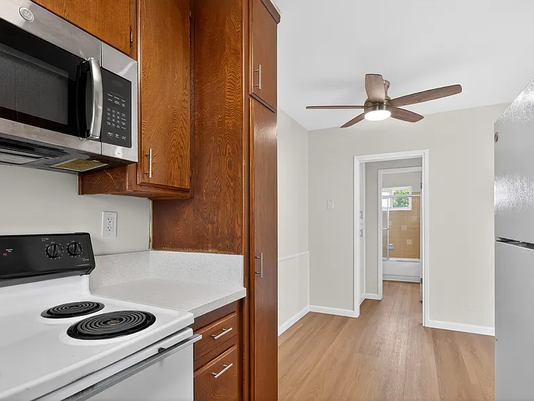 Casa Grande Apartments — Photo 38