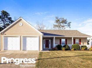 3329 Hobbit Gln, Powder Springs, GA 30127