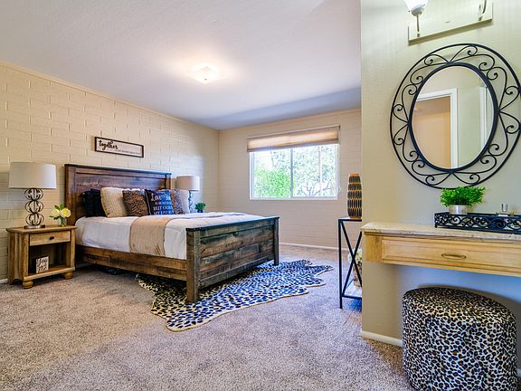5th image of 10110 W Pinehurst Dr
