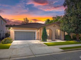 11201 Patagonia Way, Bakersfield, CA 93306