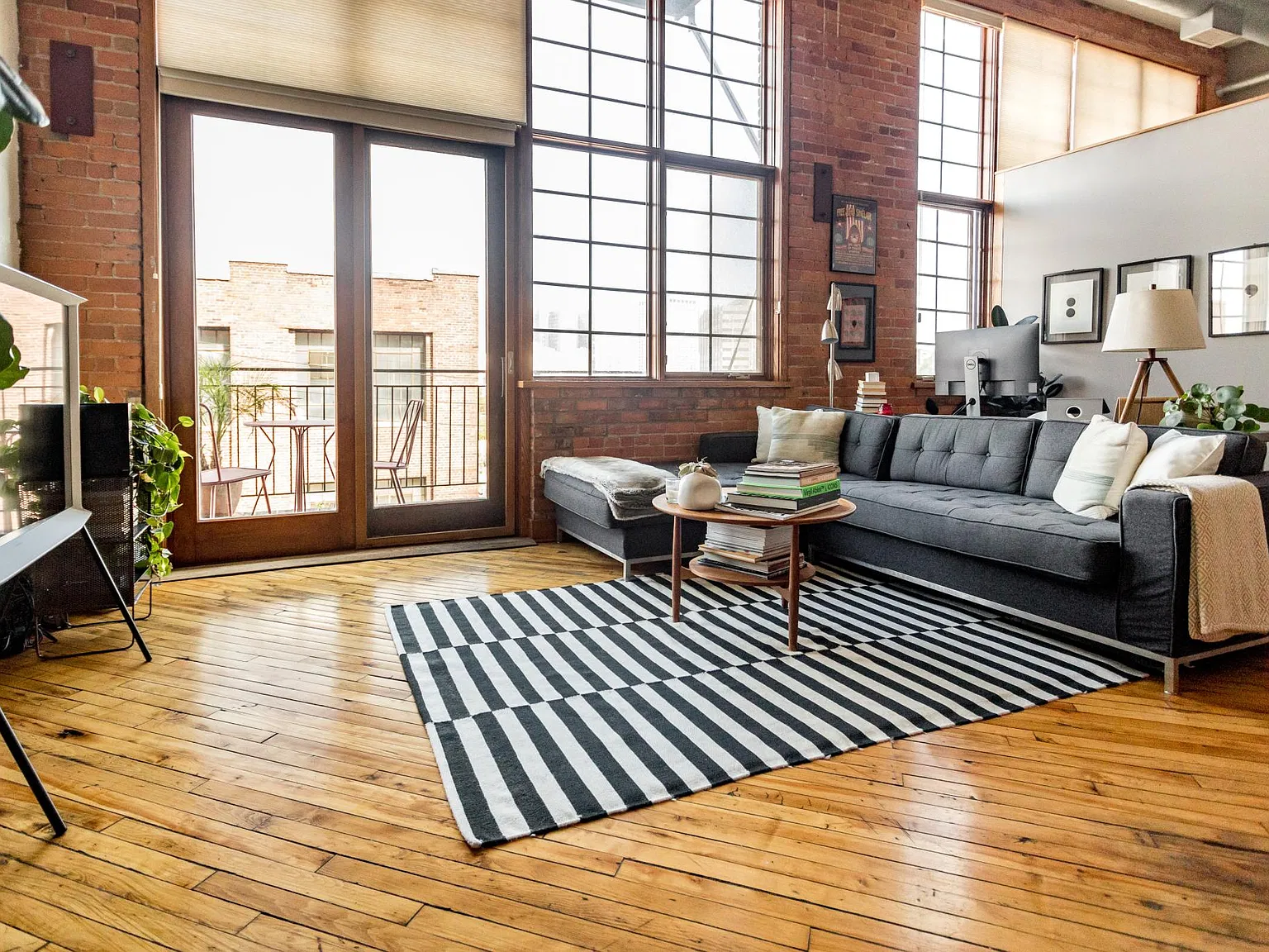 1 bed, 876 sqft, $2,500 — Photo 4