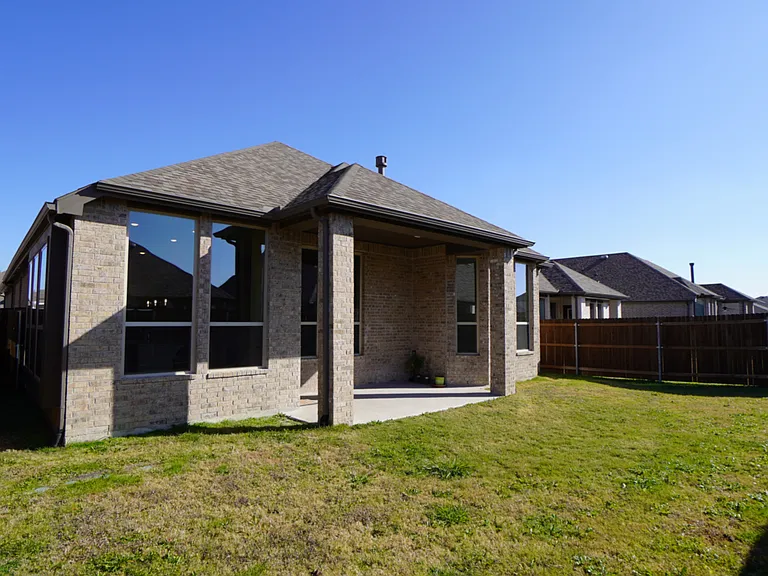 1833 Purtis Creek Dr — Photo 33